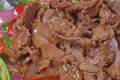 洋葱炒牛肉：鲜香入味好吃