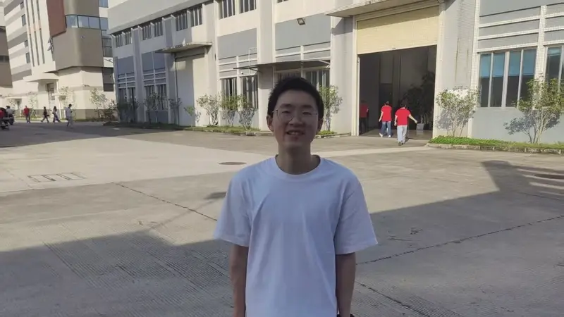 “不想添更多麻烦”,双胞胎兄妹高考交卷就进厂赚学费