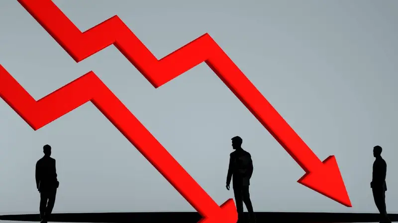 一月亏光336万元 A股“追光者”7月惊魂