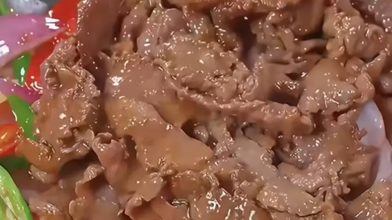 洋葱炒牛肉：鲜香入味好吃