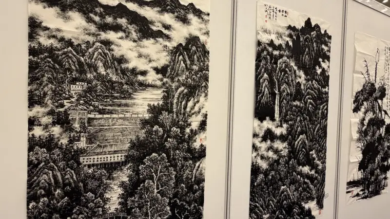 追随张仃17年,画家郭博展焦墨山水