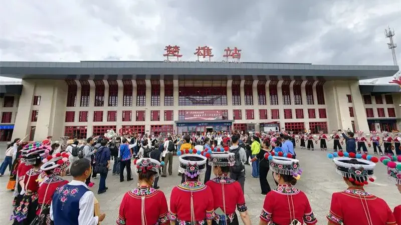 镜头里的彝族美,舌尖上的菌子香!楚雄这场“旅居”拍摄活动太有味儿了