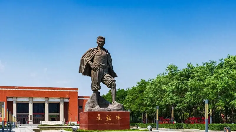暑假带娃涨知识!这份红色旅游打卡清单建议收藏!