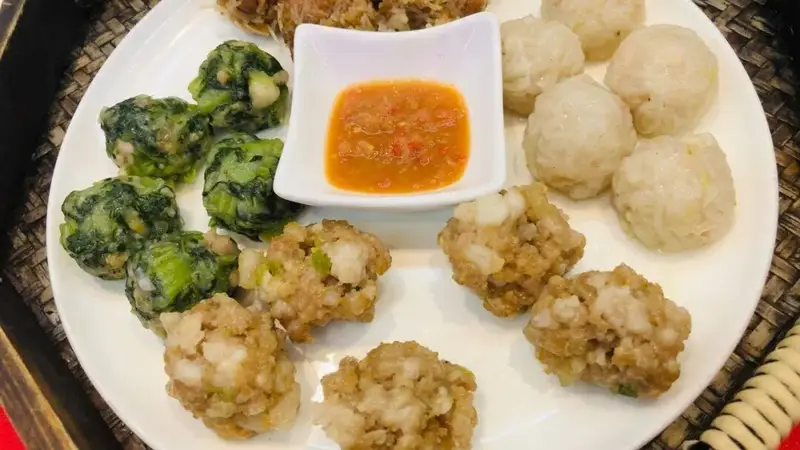 城市山珍再丰盛,抵不上兴宁家中一锅丸子 ,满是家乡滋味