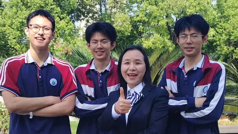 熊一诺678分,熊一鸣677分,被同一大学、同专业录取!
