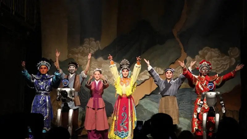 中国作品在阿维尼翁戏剧节展现多元魅力