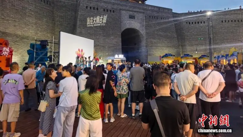 千年历史“装进”市集 山西大同激活古城新“夜”态