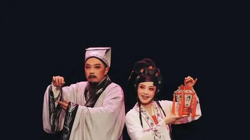 古意十足的梨园戏《董生与李氏》，竟然改编自一部当代小说