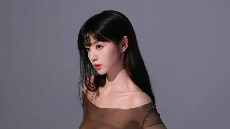 田曦薇晒出盛夏清凉写真,当可爱与性感结合,诠释轻熟美丽