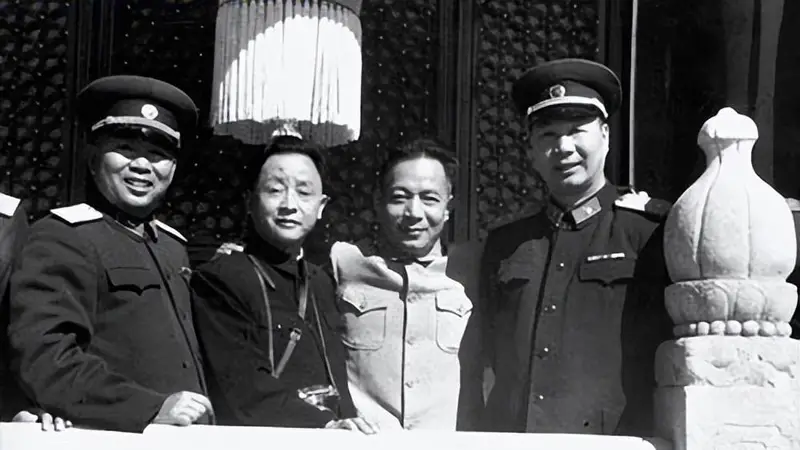 原创一生圆满的开国上将,毛主席四次请他吃饭,说:我是你最大的后台