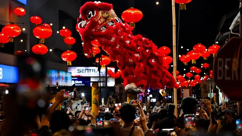罗马斗兽场出中文广播寻人,中国游客一年在外能花掉2546亿美元