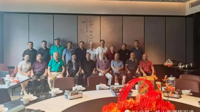 炮兵第一师各地战友庆祝建军 99 周年