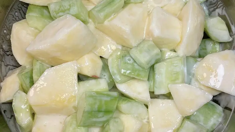 夏日解腻新招?苹果黄瓜酸奶沙拉,一口就上瘾?