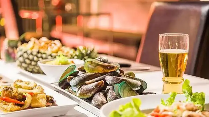 海鲜配冰啤一时爽,但你的肠胃真的扛得住吗?