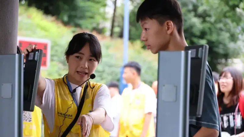 黄果树景区创新推出“黄码甲”评价机制 服务好不好,游客“码”上评
