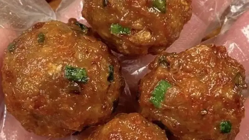 【美食天地】——炸丸子,外酥里嫩!