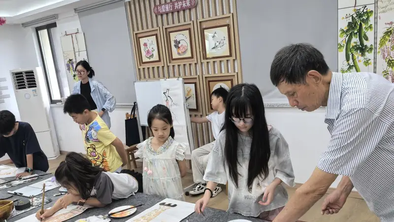 泰州市姜堰区溱潼镇:快乐过暑假 “潼”心享阅读