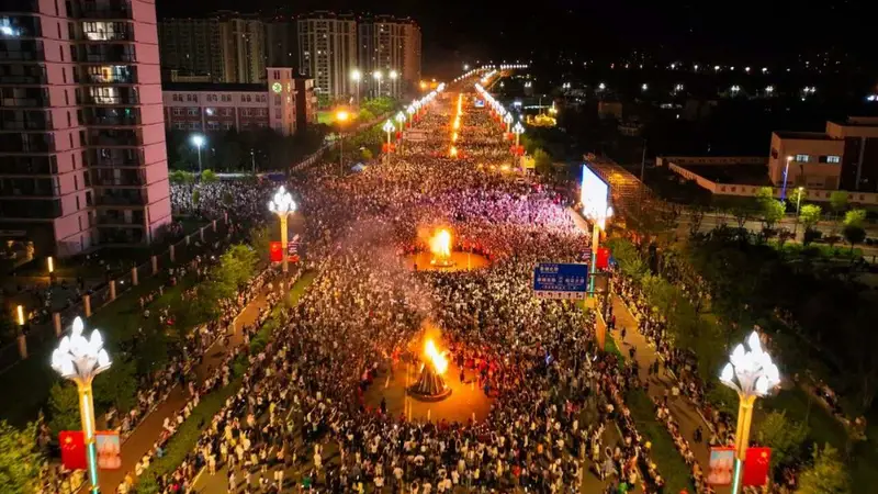 最全攻略！火把狂欢夜全景图+乘车停车+入场须知