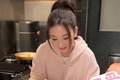 方媛带两女儿逛街被偶遇，身材五五分一身奢侈品，保姆全程陪伴