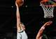 NBA夏季联赛-开拓者击败森林狼 杨瀚森隔扣对手