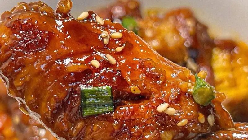 一罐可乐倒进锅里,我的独居夜晚瞬间被治愈了