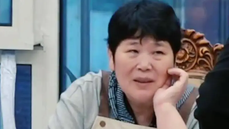 女儿说房主任愧疚式教育,称 “她想从我身上找那些愧疚感”
