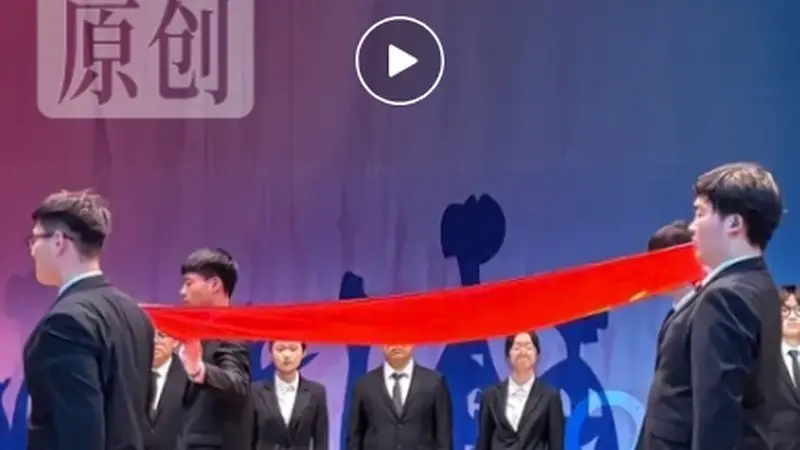 江苏一高校举办殡仪礼仪大赛引热议,院长:殡仪行业人才紧缺就业率很高,应届毕业生年薪普遍在8-10万元