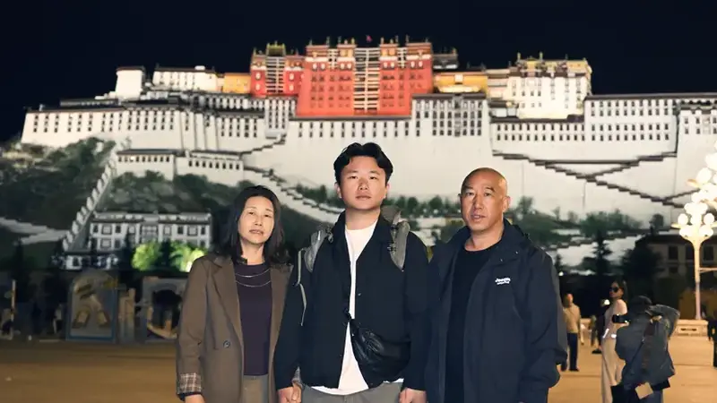 小伙带父母从广州打出租车7天跨越3000多公里到拉萨，司机最新回应