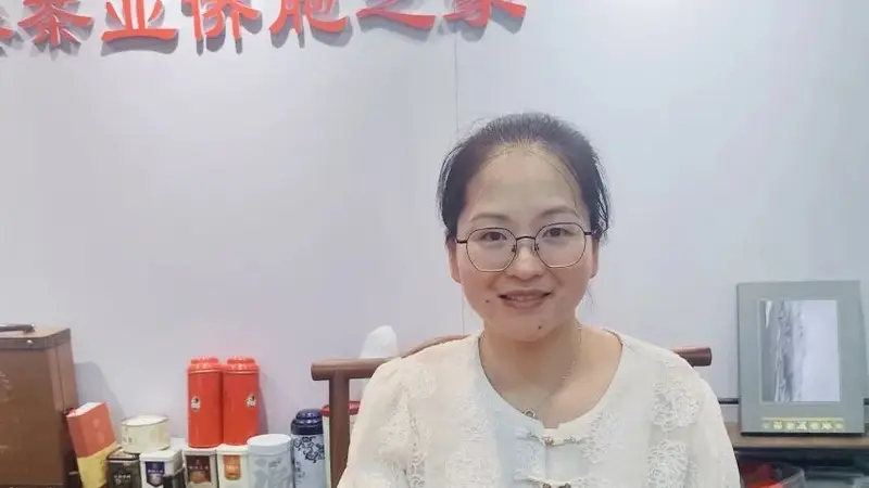 【元泰励勤】大暑盛,茶香扬|细酌翠茗驱暑气,满座风雅度炎光!讲述红茶故事,宣传白马精神…