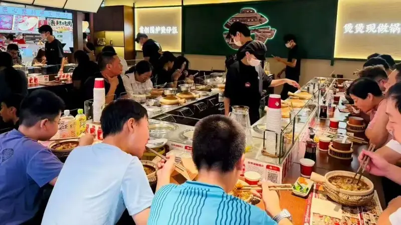 煲仔饭、寿喜锅纷纷搞“板前”，网友：形式大于内容，性价比极低