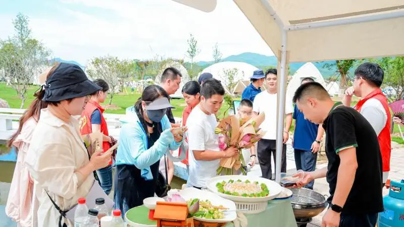 福建武夷山五夫荷花季启幕 农文旅活动丰富古镇业态