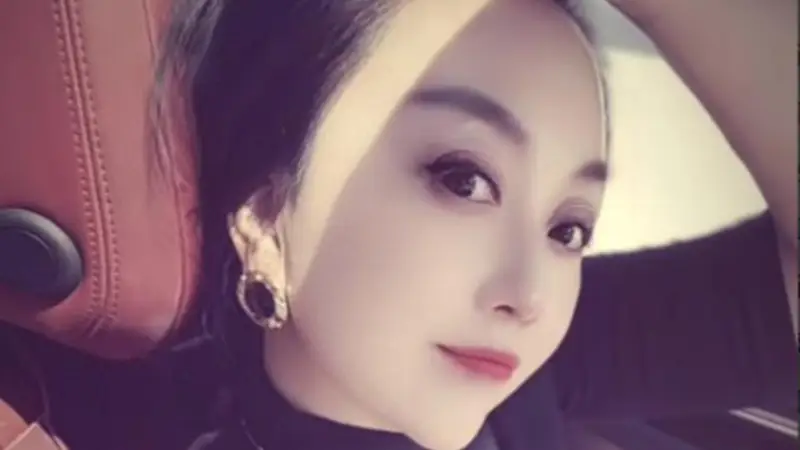 河北美女老板卢玉青去世,仅44岁,住别墅开保时捷,确诊前曾减肥