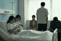 疼了3天终于生了女儿，回到病房老公直接说离了吧，我爸妈都低着头，我抱起孩子发现脚踝上有个胎记不对劲