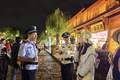 安全感拉满！游客丽江古城偶遇“白衬衣”警察巡逻执勤