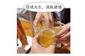 一斤白酒VS一箱啤酒，哪个更伤胃？
