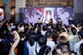 音乐剧快闪、一日店长和盲盒票，演艺市集在这个夏天火了