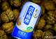 曾是过年送礼首选品,7 年销量腰斩近五成,为啥没人买了?
