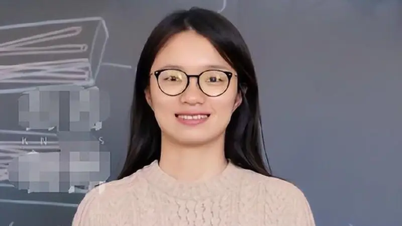 王虹得数学大奖不到24小时，不对劲一幕发生，终于懂杨振宁的遗憾