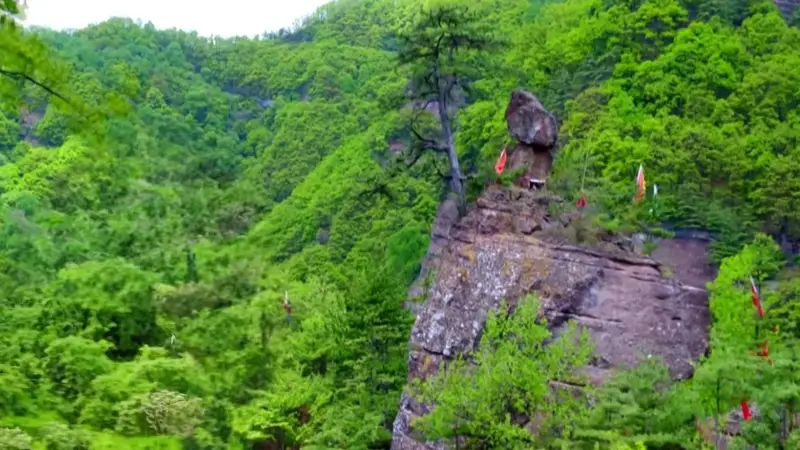 甘肃华亭:青山叠翠藏清凉 仪州风光入画长