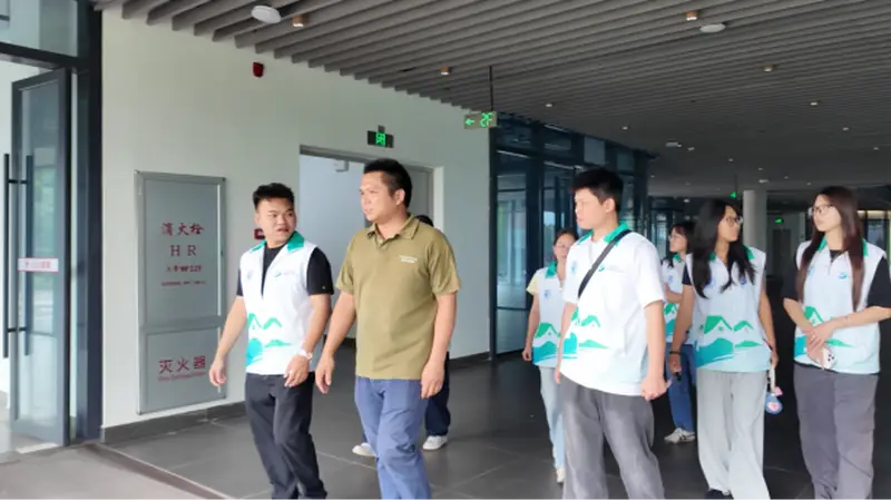 走进茶厂茶园,细探山茶加工工艺|我院 “笃志向善” 突击队参观柏塘镇裸心茶厂
