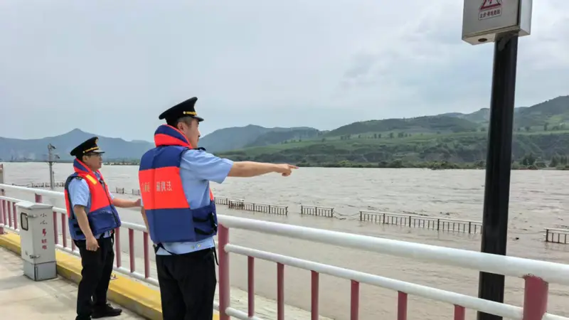 延吉分局｜开展旅游季图们江航道巡查