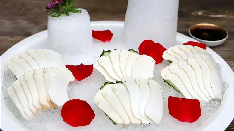 夏凉菌香游云南⑤丨迪庆的夏天,是雪山与草甸的邀约
