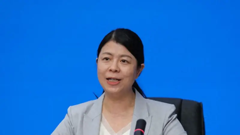 母乳喂养遇上堵奶、生病怎么办?专家支招:别盲目断奶,家庭支持是关键