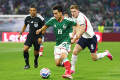 世界杯-贝林厄姆2分钟轰2球 半场英格兰2-1墨西哥