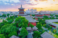 比洛阳人少，美食不输西安！这座“避暑古都”夏天均温仅25℃，空调当摆设，人均500玩爽