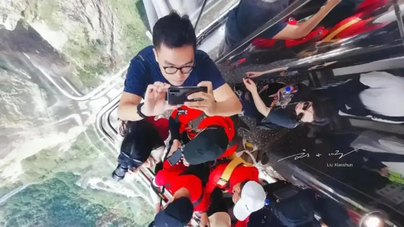 湖南张家界“世界第一梯”：获三项吉尼斯纪录，游客直呼实至名归