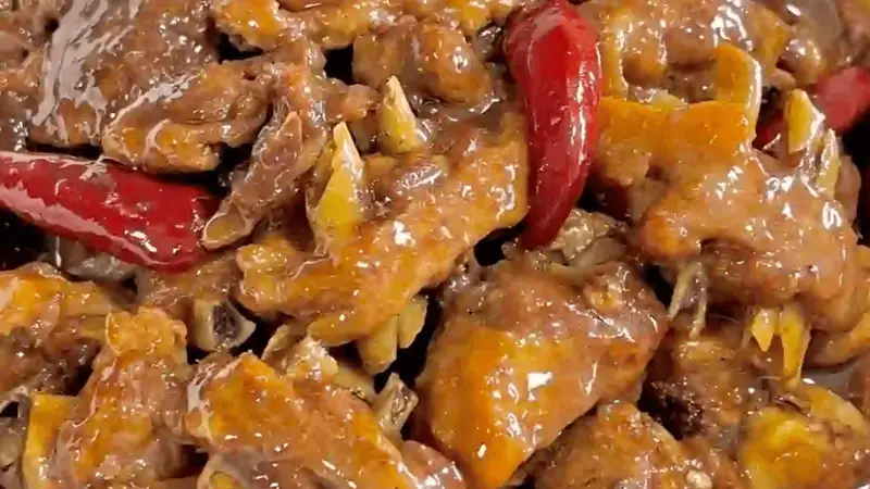 一锅炖出人间烟火:啤酒鸭的家常做法,把醇香与温情端上餐桌