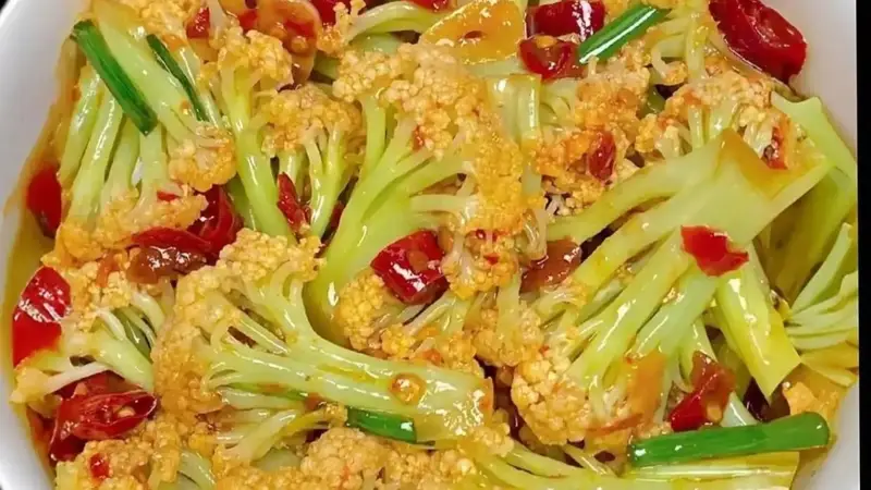 三伏天浑身没劲?别硬扛!这8道菜是身体充电宝,吃完走路都带风