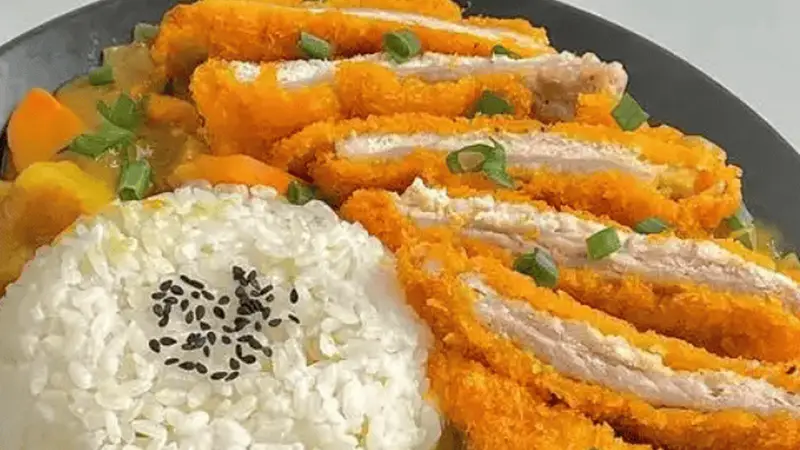 咖喱猪排饭这样做,酥脆多汁不油腻,学会了你也能开店