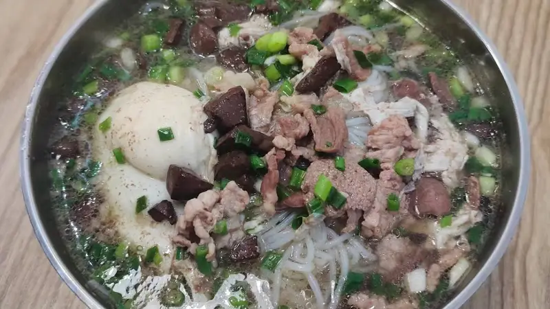 白露塘杀猪粉:藏在郴州小镇里,一碗讲究 “鲜” 的米粉